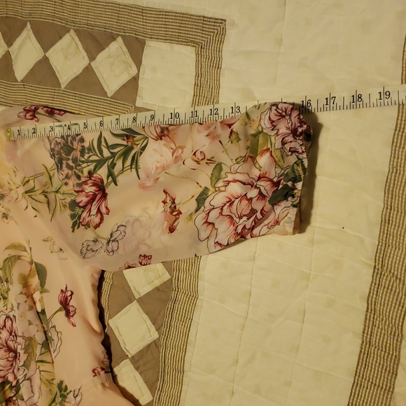 Nwt. Stunning, gorgeous dress. High low. Ruffles. Very feminine. Elastic waist - Picture 10 of 16